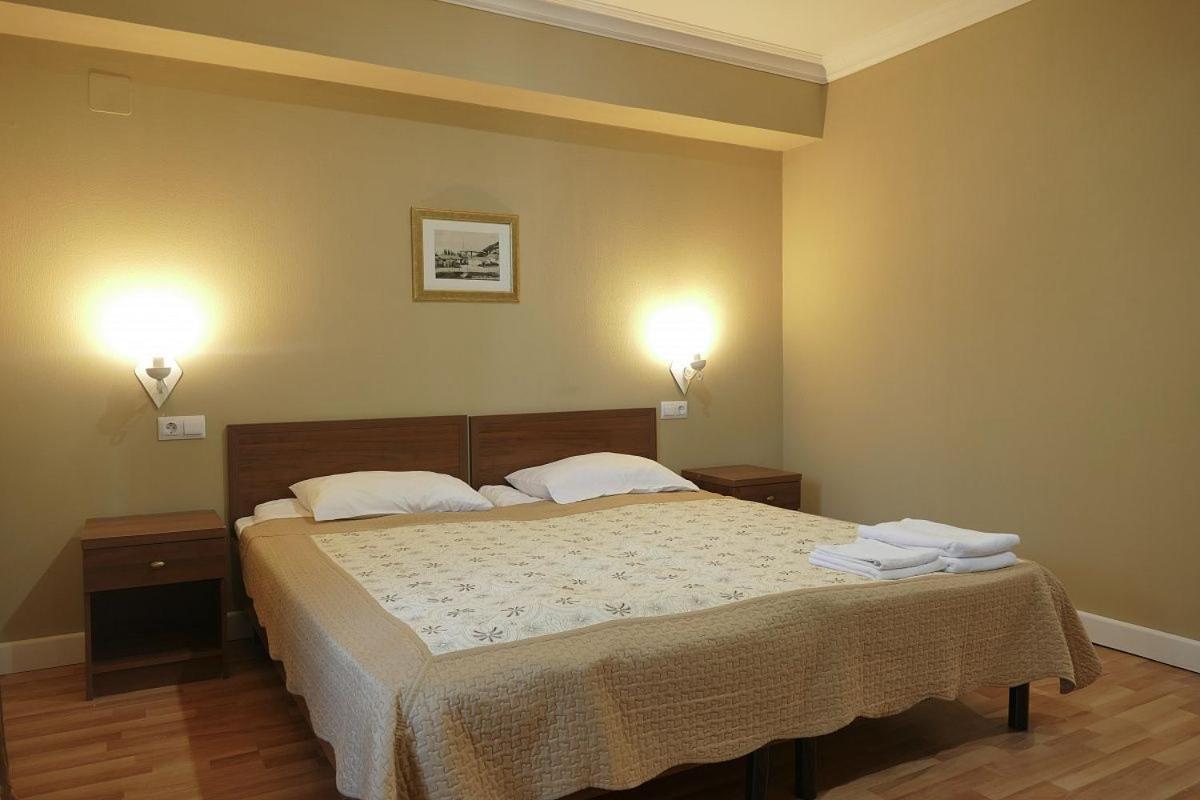Hotel Abaata Гагра Екстериор снимка