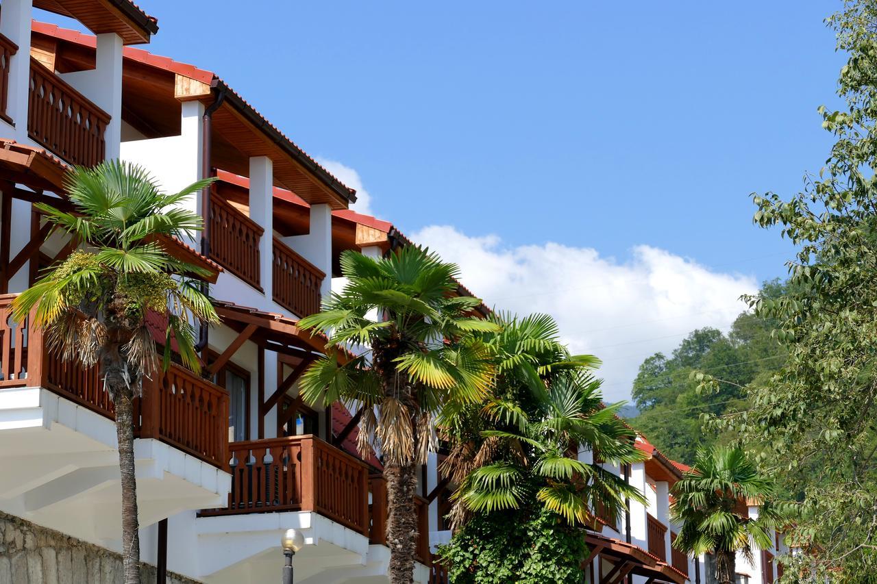 Hotel Abaata Гагра Екстериор снимка