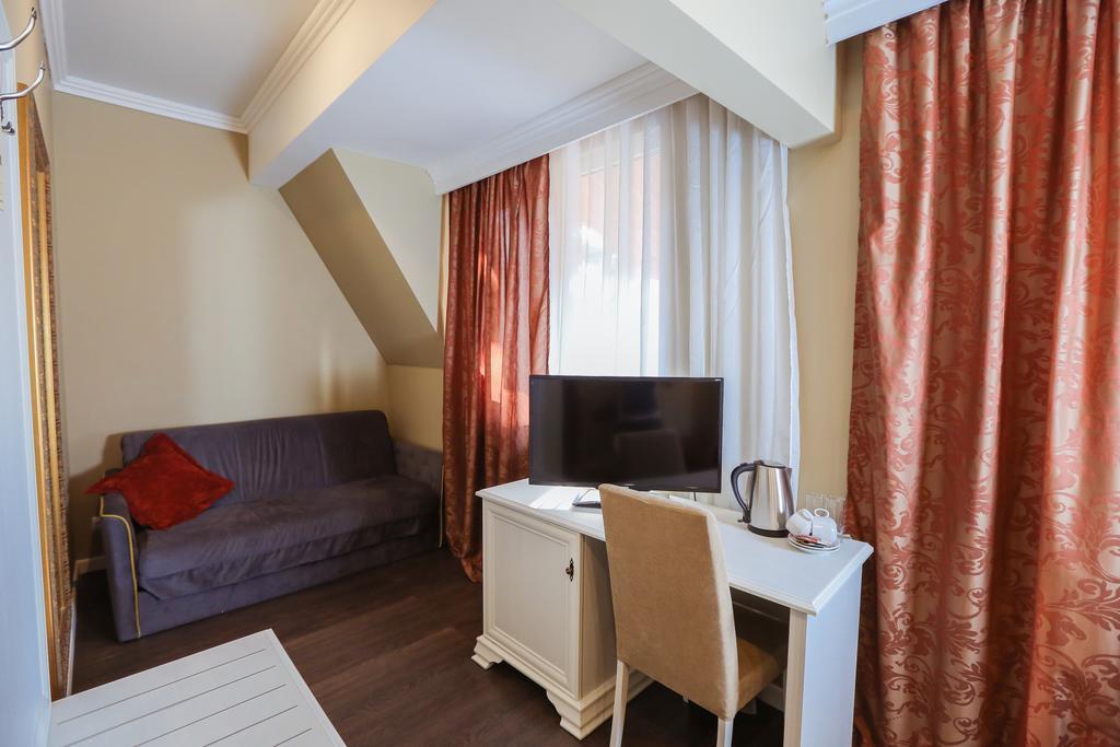 Hotel Abaata Гагра Екстериор снимка