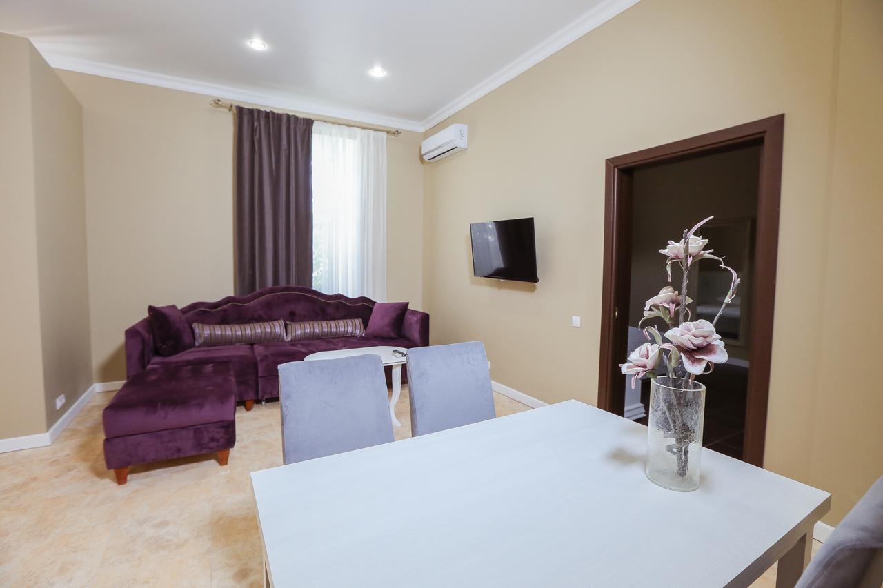 Hotel Abaata Гагра Екстериор снимка