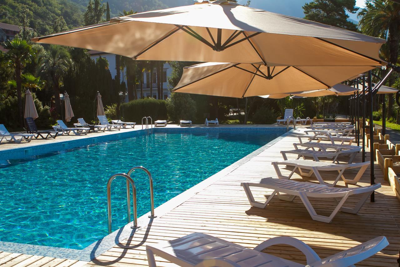 Hotel Abaata Гагра Екстериор снимка